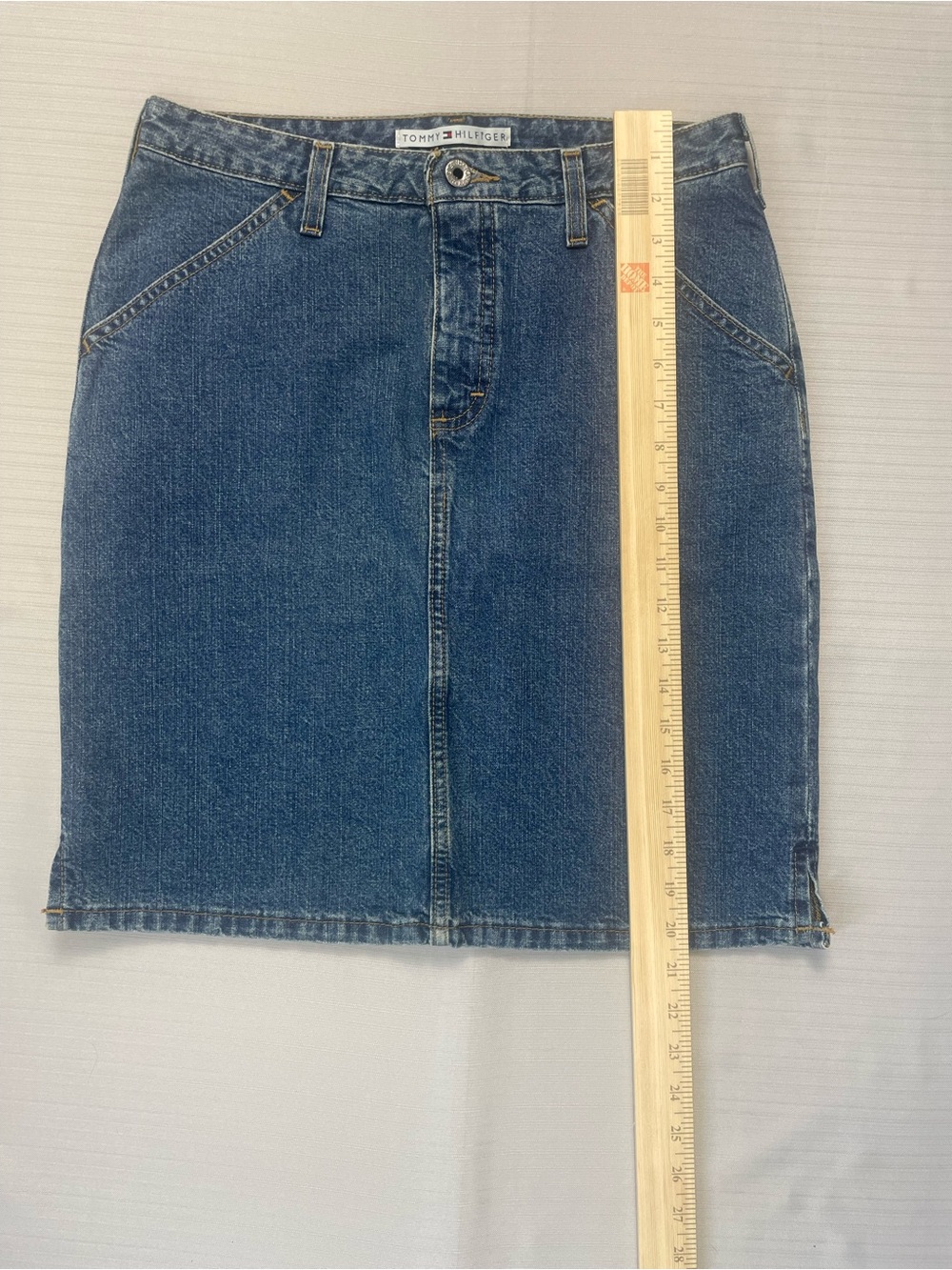 Buy 3, get 30% off! VTG Tommy Hilfiger "Sharon" Denim Mini Skirt - Size 4